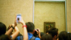 Catching a glimpse of the Mona LIsa
