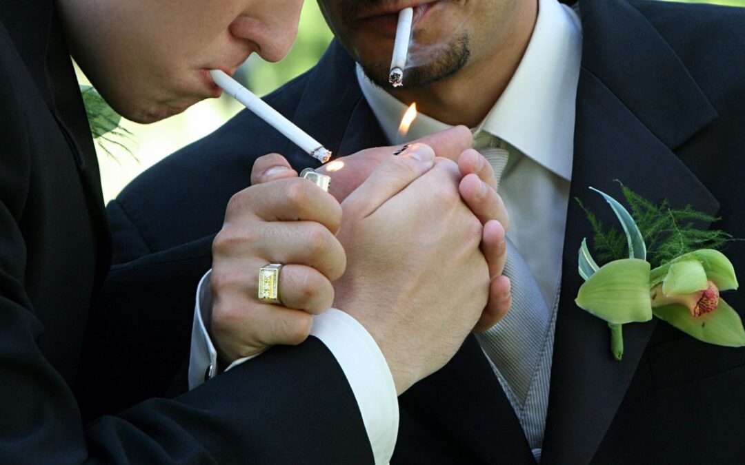 what are the odds of nonsmokers developing cardiovascular disease when compared to smokers?