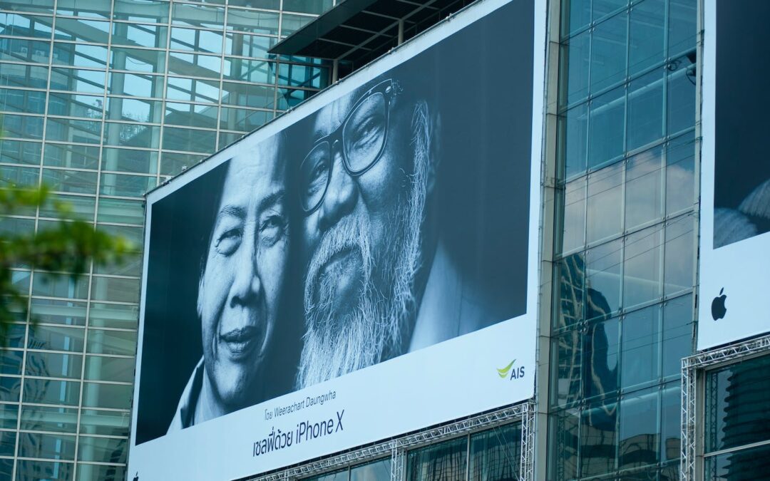 Influencing Consumer Behavior In The Digital Age Which Best Describes